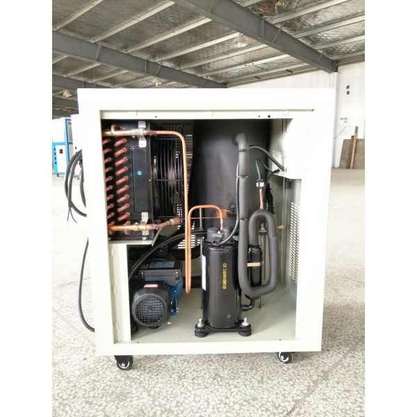 1HP風(fēng)冷冷水機(jī),工業(yè)冷水機(jī)，風(fēng)冷式制冷機(jī)